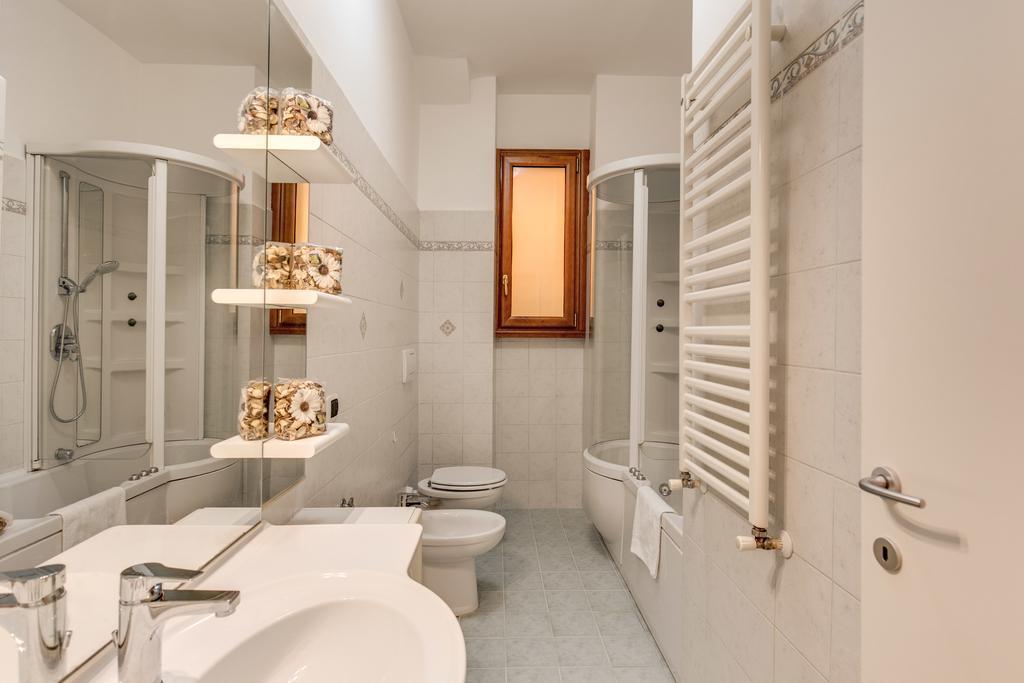 M&L Apartment - Caracalla Holiday Roma Phòng bức ảnh